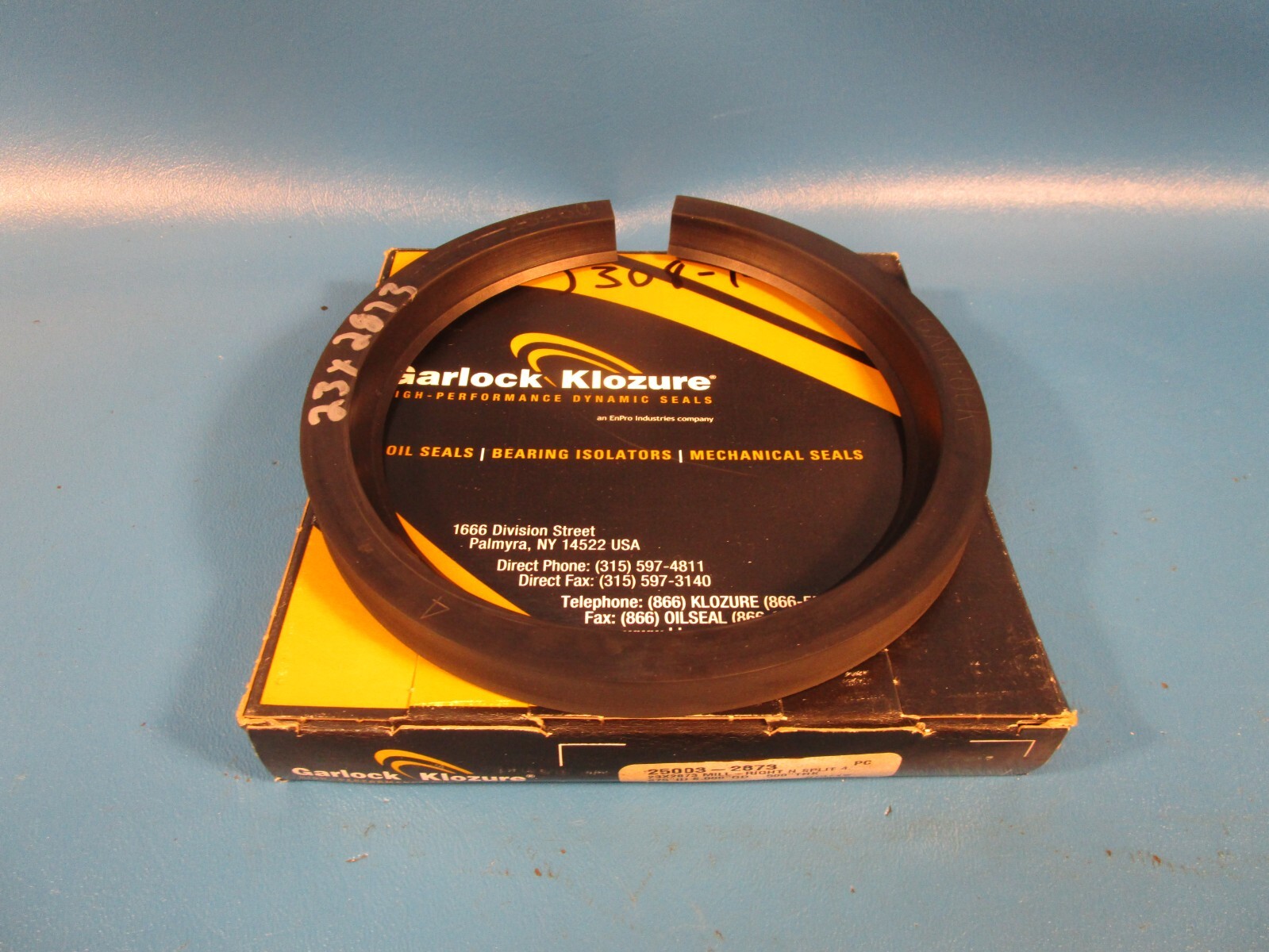 GARLOCK KLOZURE 25003-2873, Model 23 Oil Seal, Split 4.875″ ID, 6″ OD X 1/2″ WID