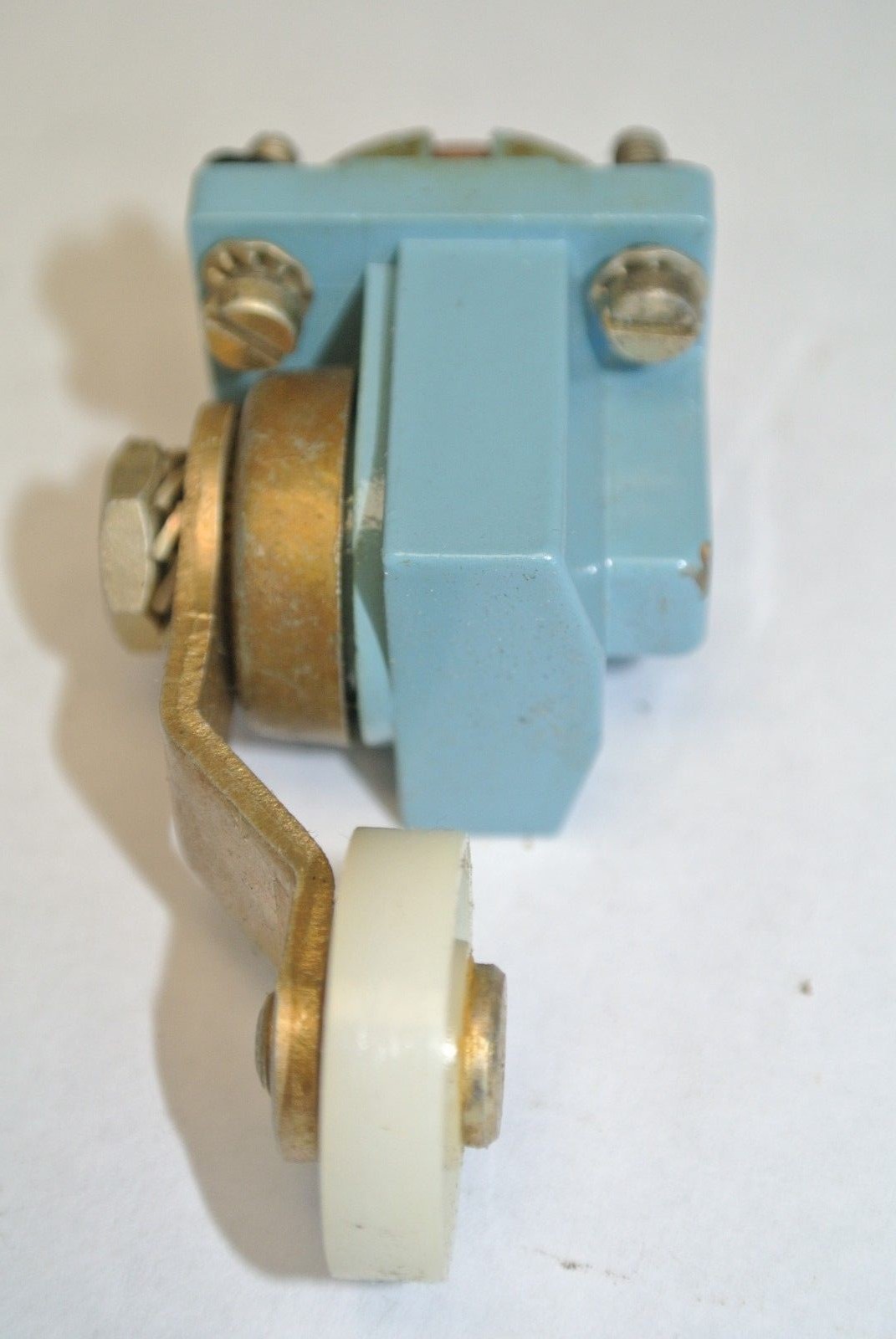TELEMECANIQUE XCK-D15 LIMIT SWITCH HEAD – NEW SURPLUS