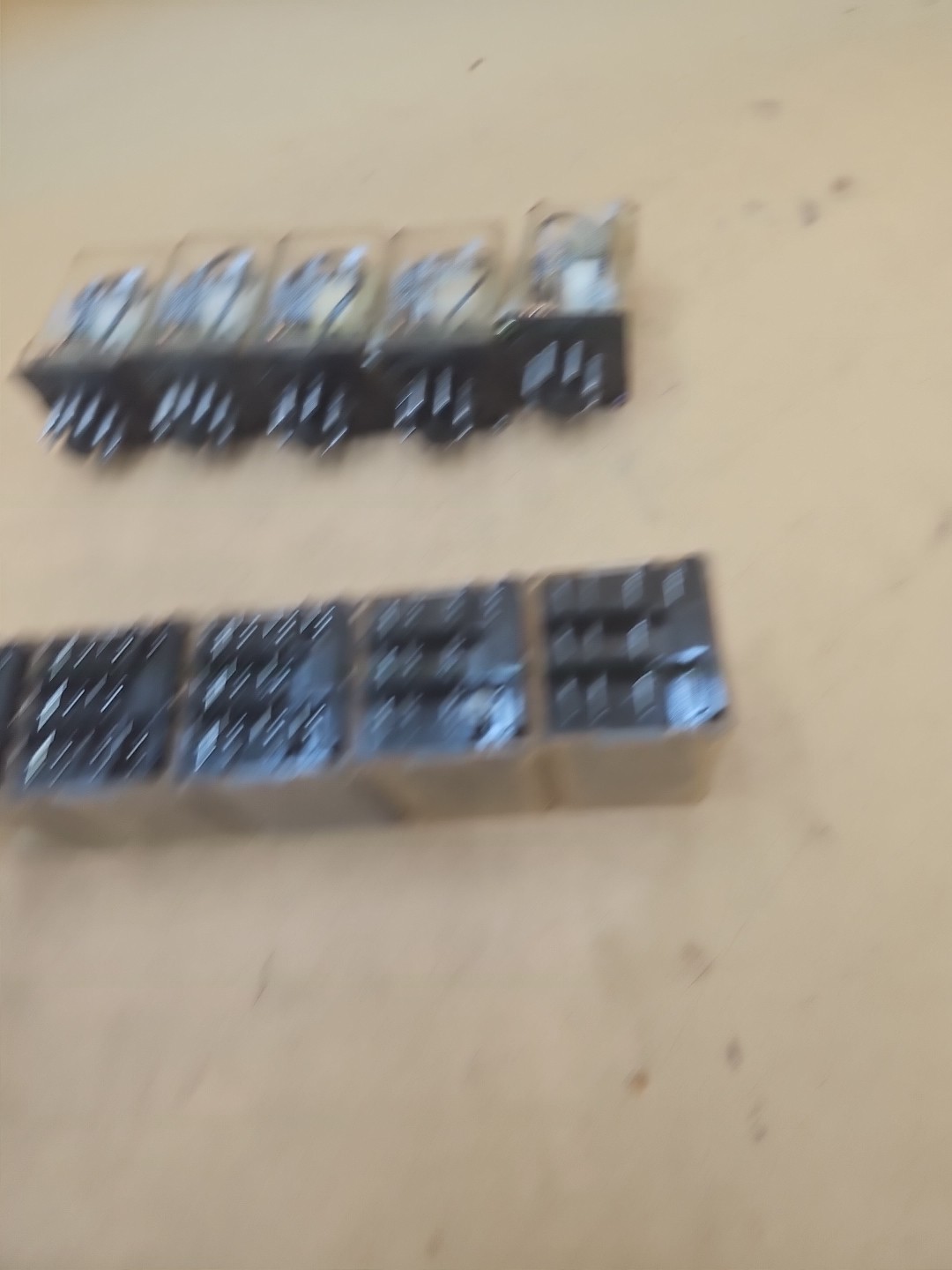 LOT OF 10 AA Electric Relays. AAE-KUP14AL, AAE-A201, AAE-D304, AAE-A201L-0