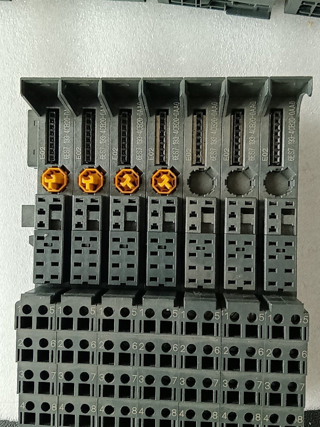 one Siemens 6ES7 131-4BF00-0AA0 Accept counteroffer