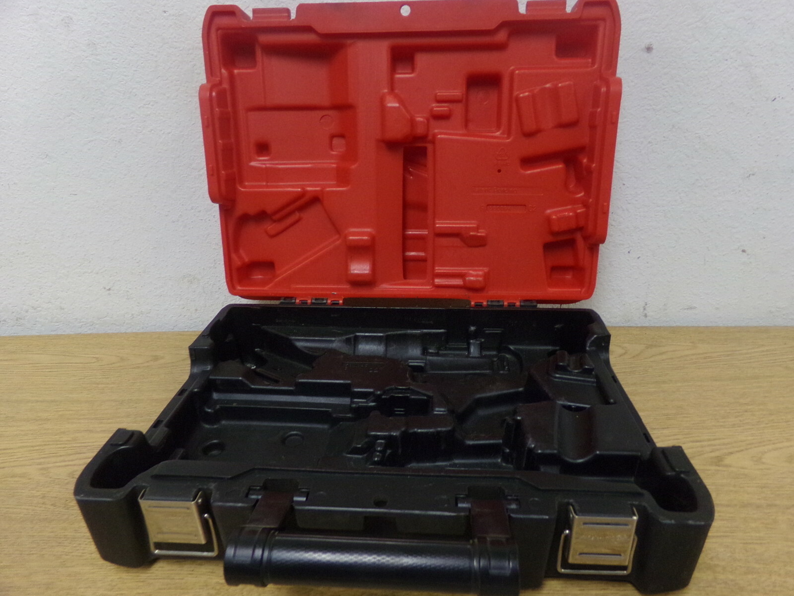 Milwaukee M18 Fuel 2604-22 1/2″ Hammer drill/Driver kit box Only #1