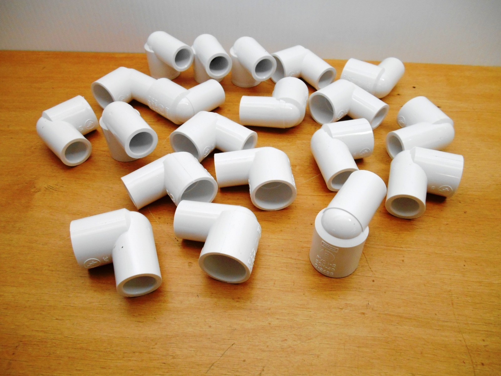 Lot of 20 Lennox Y4681 PVC Sch 40 Elbow ¾″ 90 St Spig X Soc