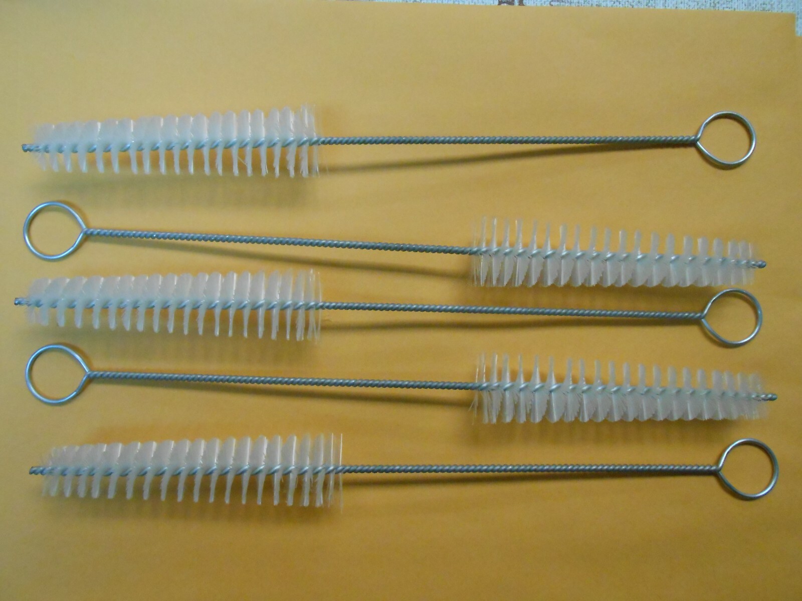 quality Tapered white Nylon Tube brush 3/4”-1 1/4” 13” overall 5 piece pack