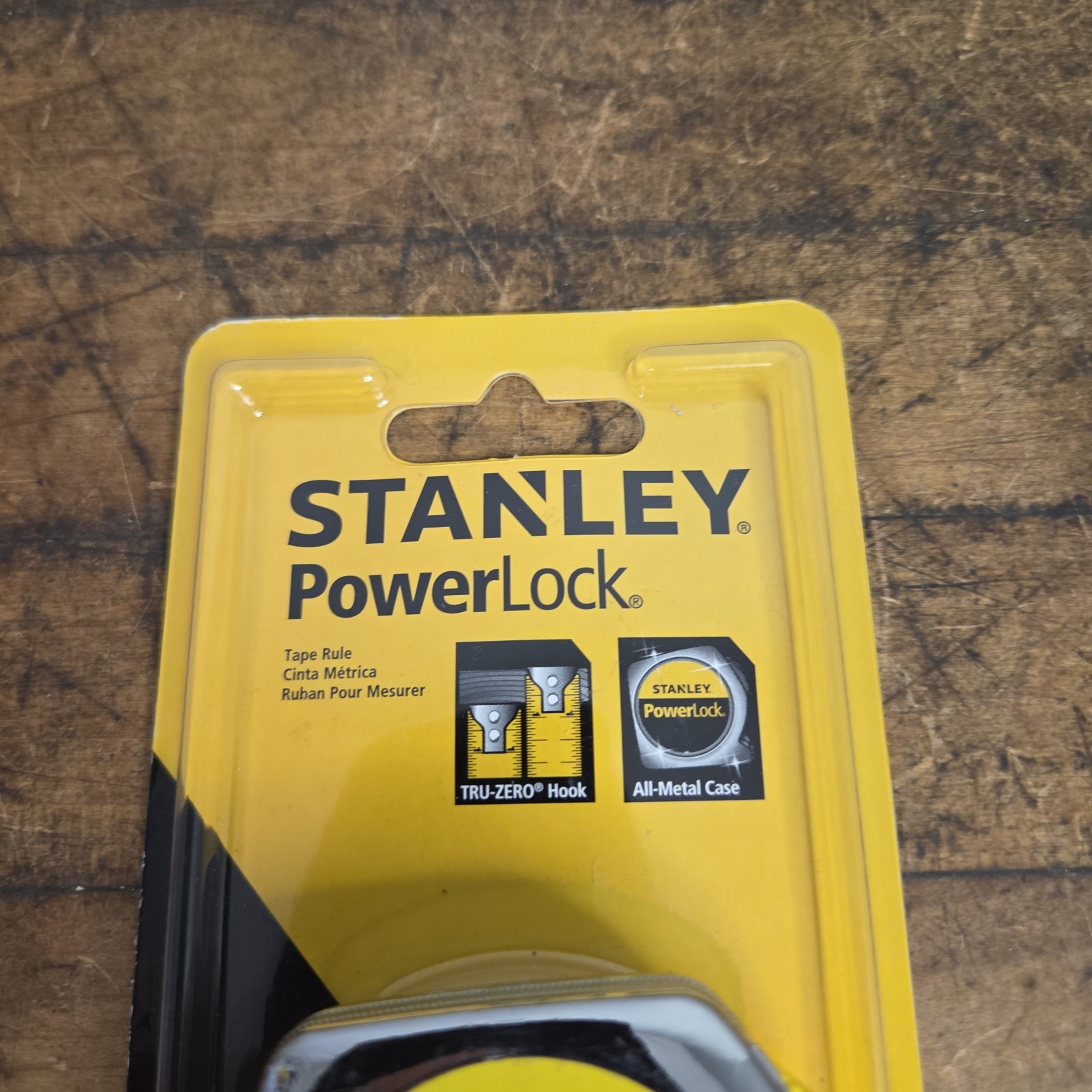 Stanley 33-272 Tape Measure (Inch Measurement): 12′ Long x 1/2″ Wide Blade