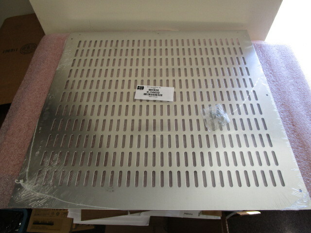 BUD CH-14404 W/C-14432 COVER RACK MOUNT CHASSIS BOX