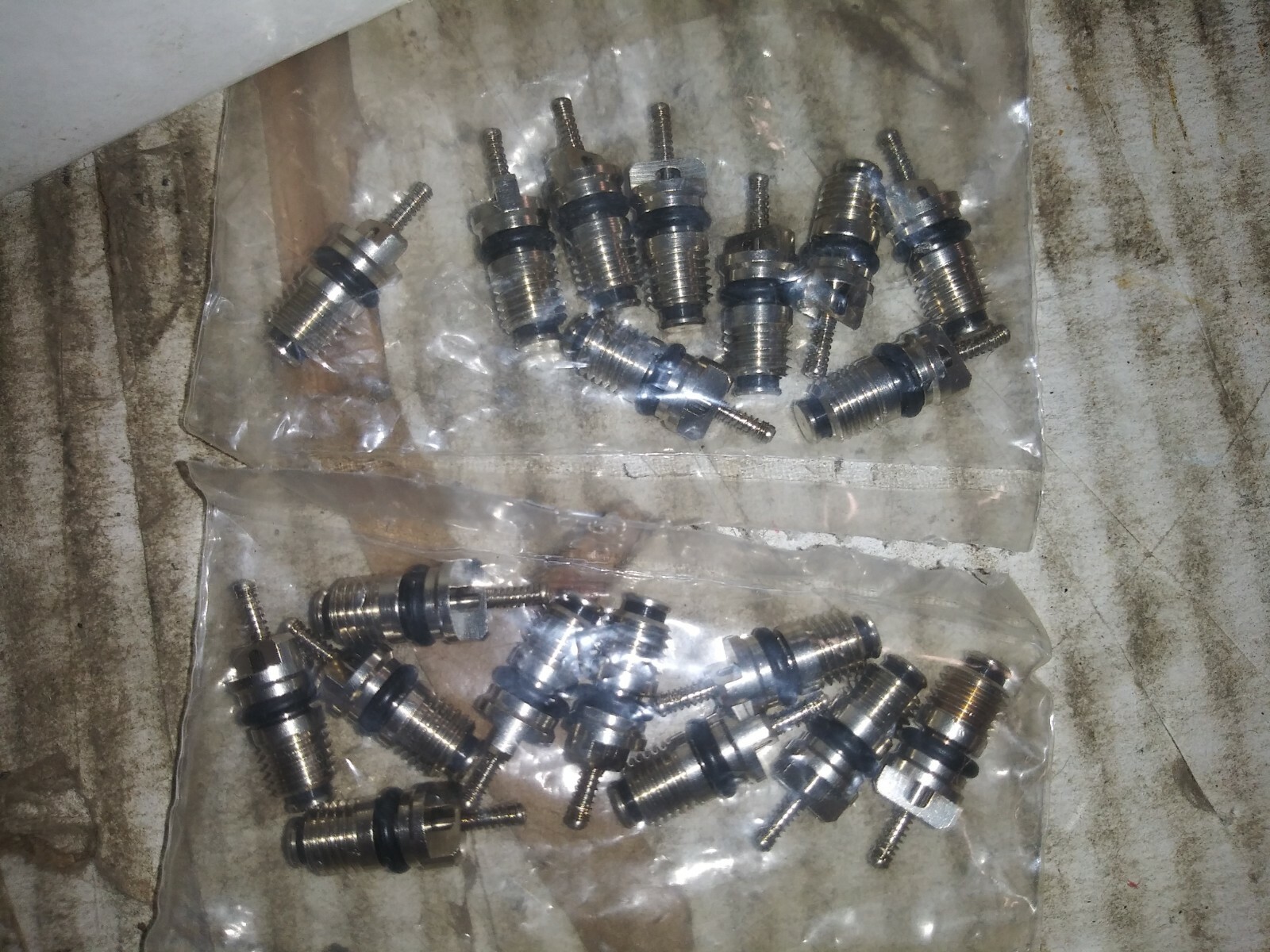 20 NEW FRIGETTE 242-1394 (500654P) A/C SYSTEM VALVE CORES NIB ***MAKE OFFER***