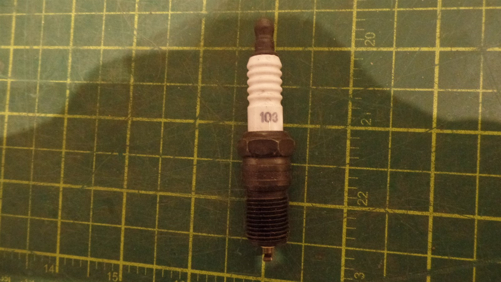 (3) GENUINE AUTOLITE 103 COPPER RESISTOR SPARK PLUGS, NIB, N.O.S, SET OF 3 !!!