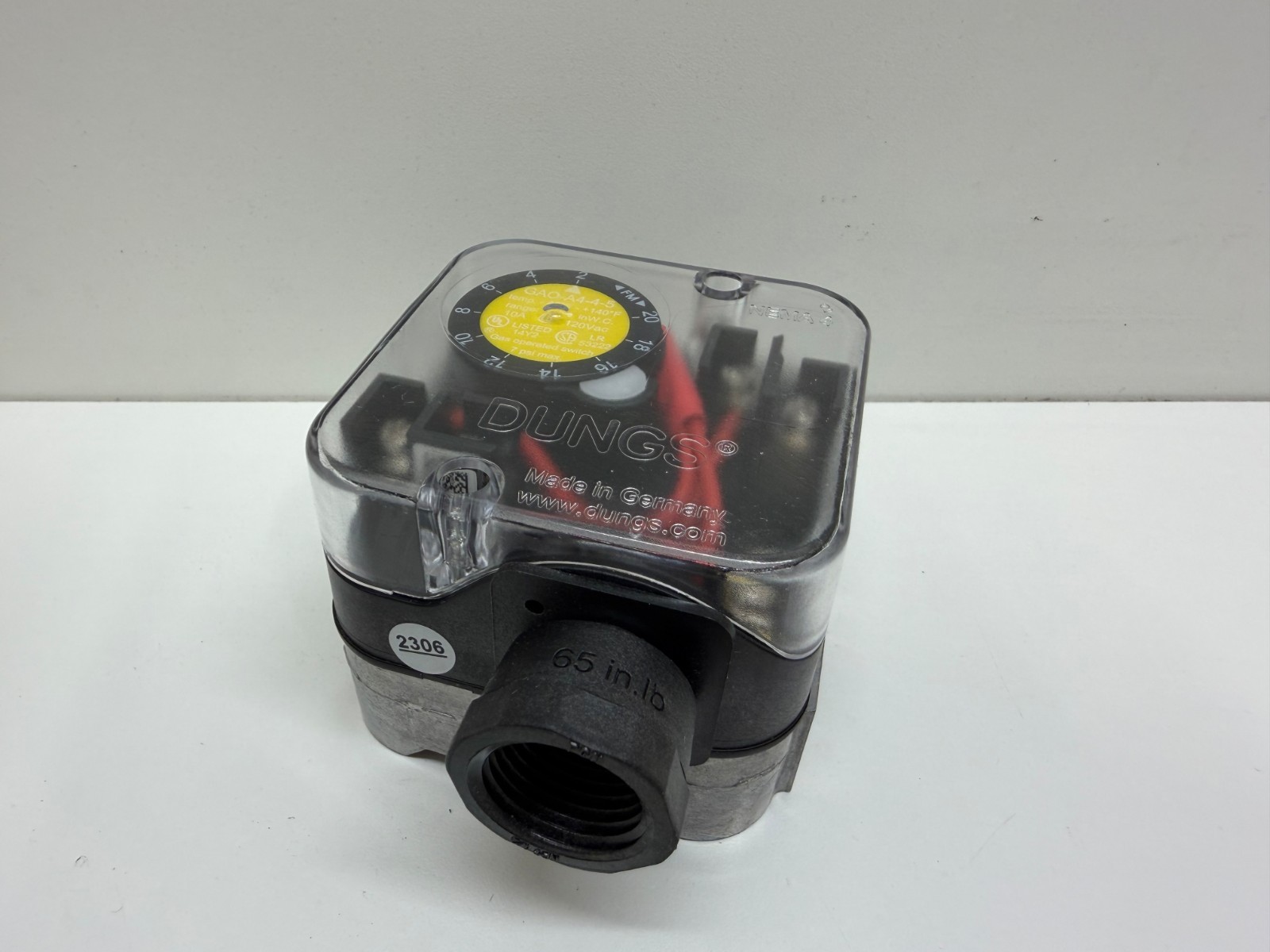 NEW IN BOX! DUNGS 120V 7PSI GAS OPERATED PRESSURE SWITCH 266921 GAO-A4-4-5