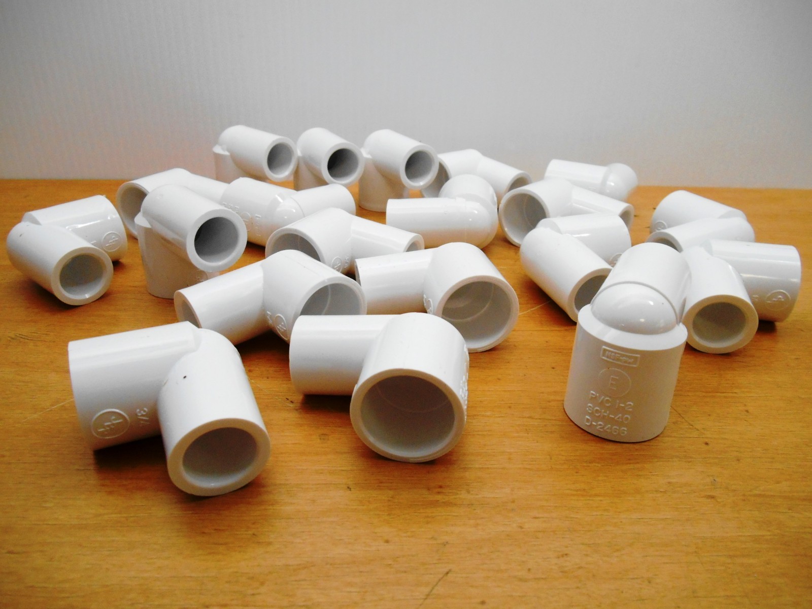 Lot of 20 Lennox Y4681 PVC Sch 40 Elbow ¾″ 90 St Spig X Soc