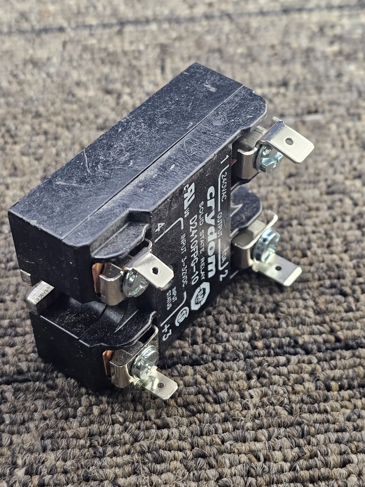 Crydom D2410FPG-10: Solid-State Relay, Control Voltage 3-32 VDC
