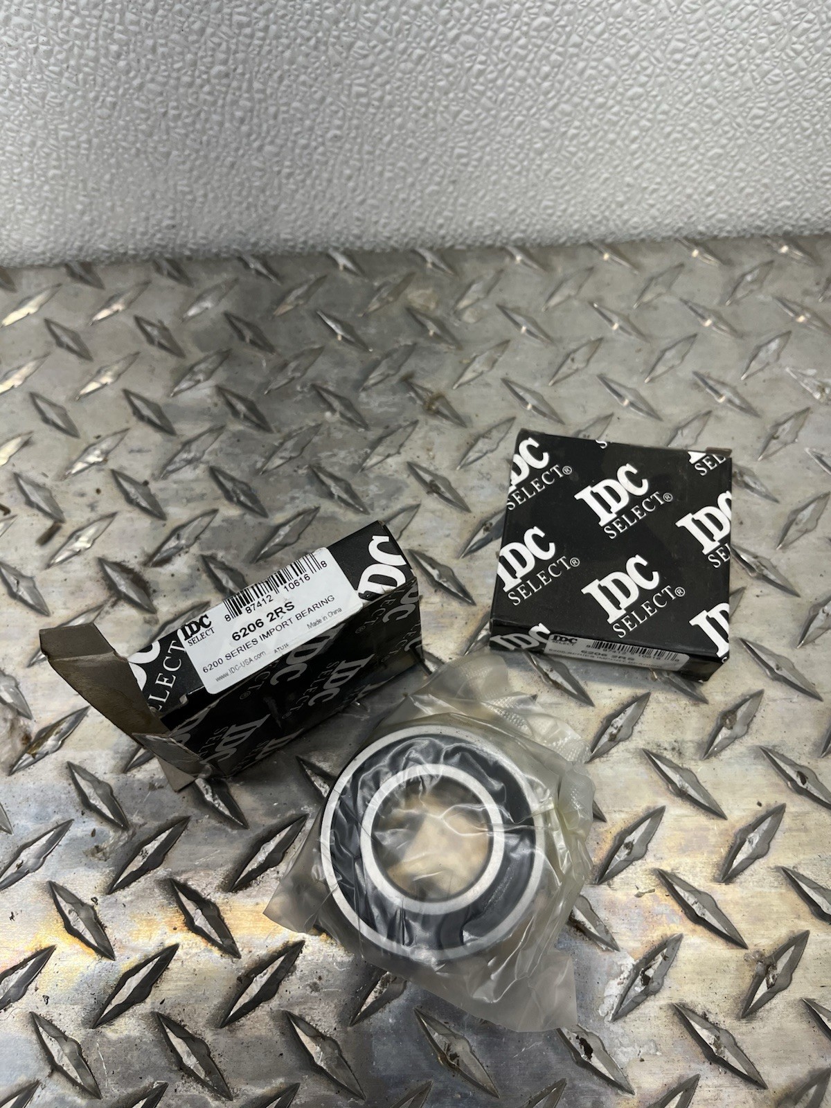 IDC 6206 2RS 6200 Series Radial Ball Bearing Sealed Light Duty Metric