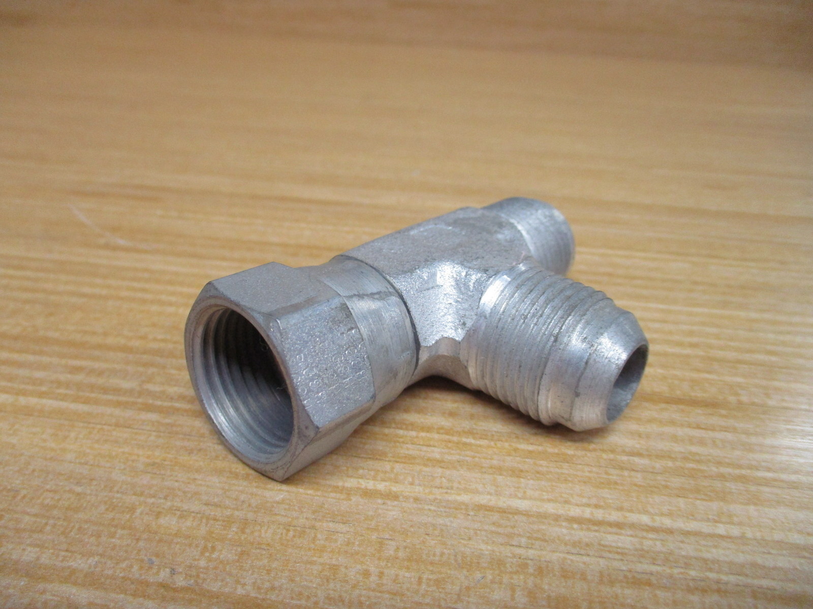 Parker 10R6X-S 37° Flare, Female Run Tee 10R6XS
