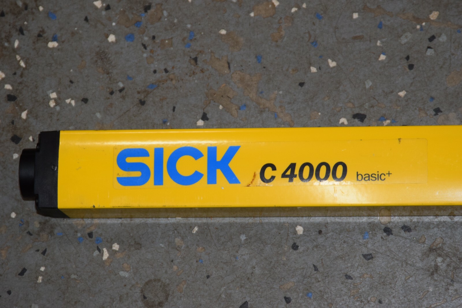 (New) SICK C40E-1203AG300 C4000 Series 1200mm 24Vdc Light Curtain Basic+