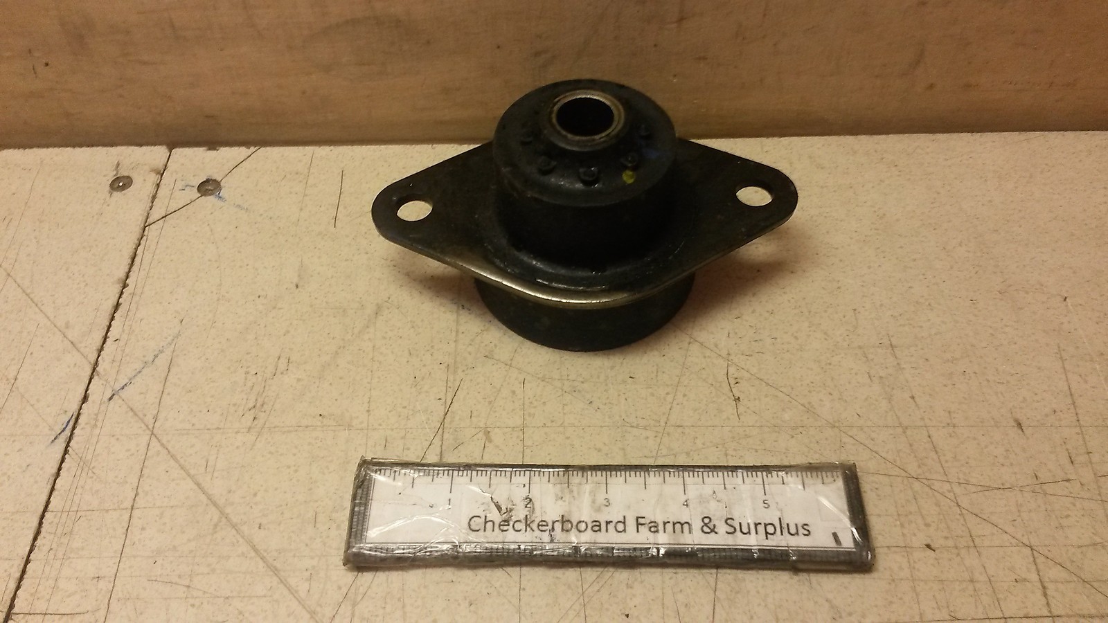 NOS Barry Wright Resilient Mount 22696-5 5/06 11669121 5342011010075 5-TON M939