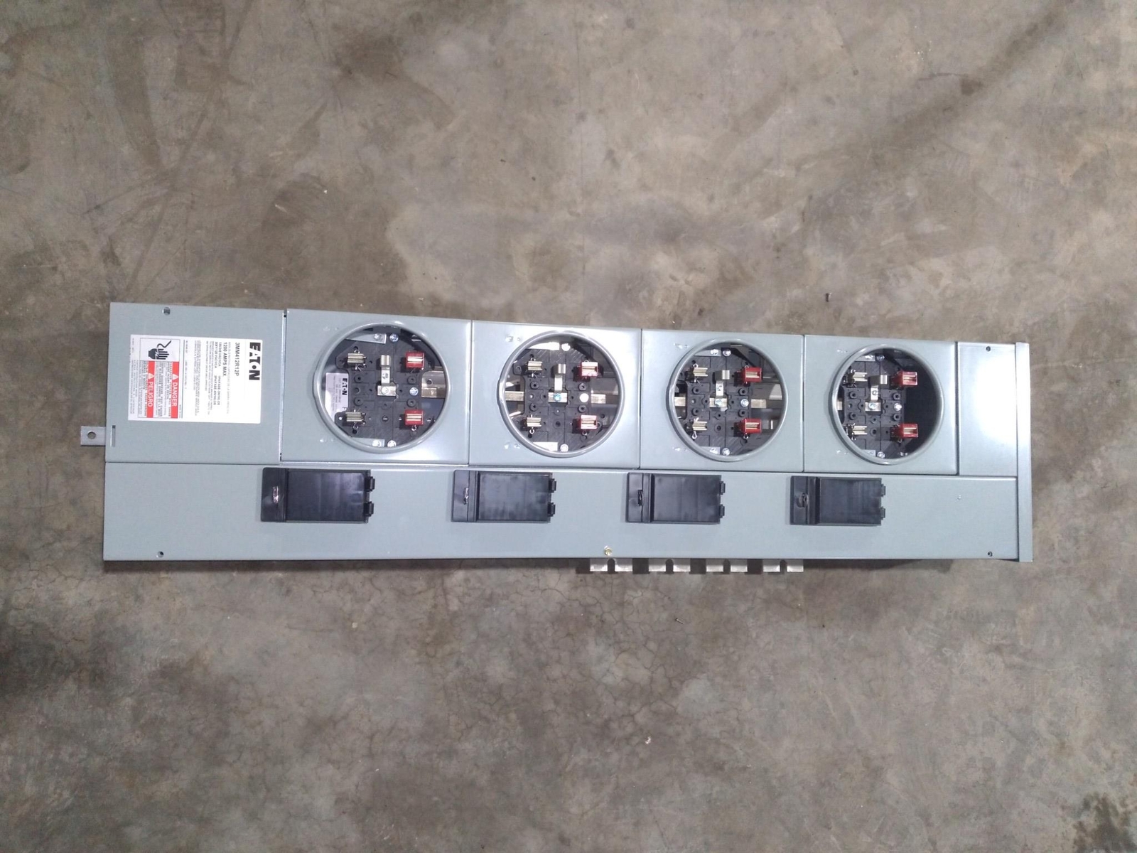 EATON 125A METER STACK 3MM412R12P 4 SOCKETS/BASES 1200A 120/240VAC TYPE 3R