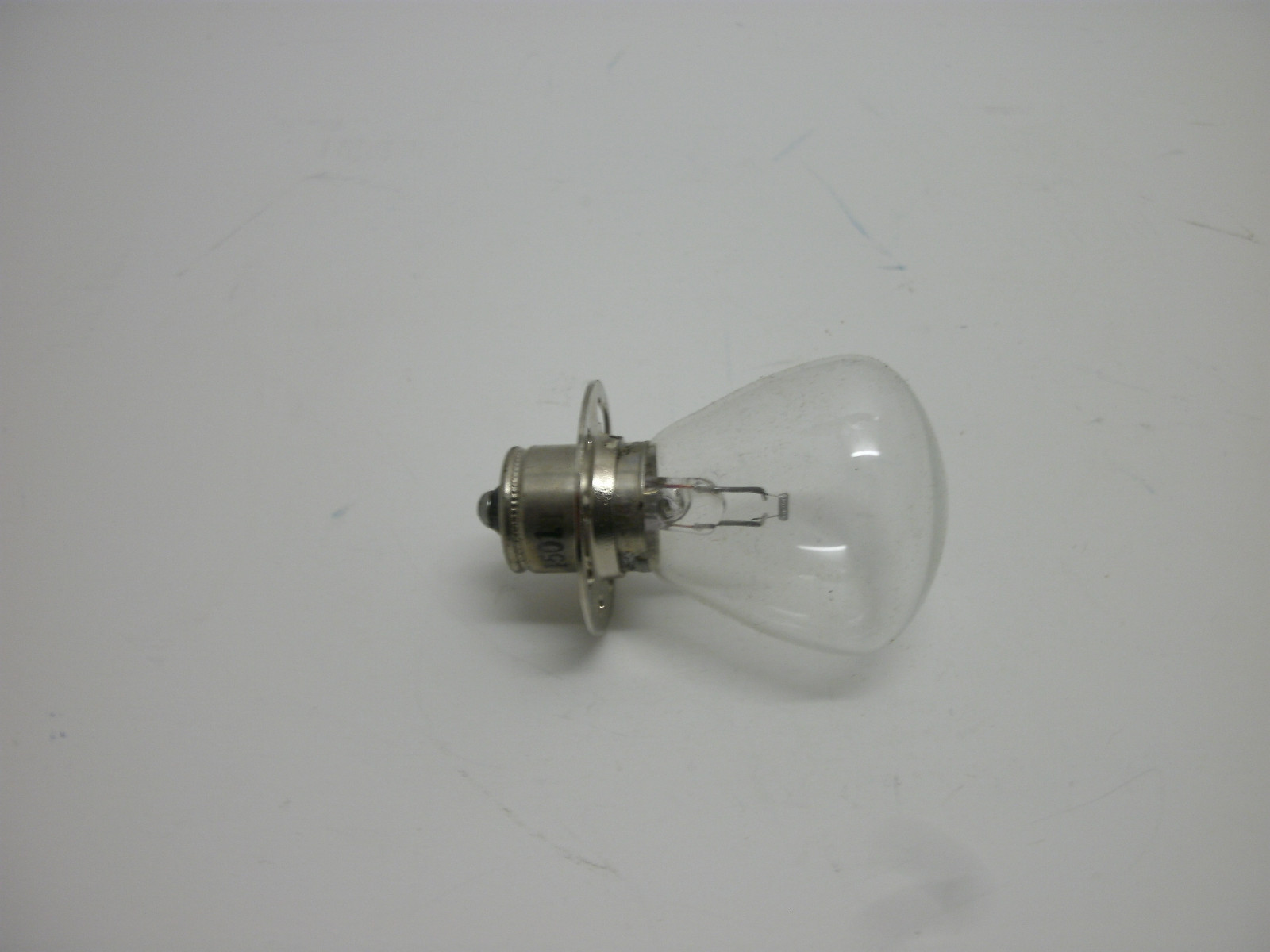 CHICAGO MINIATURE 1501 BULB 5.9V 6.36A 37.5W RP11 P15s30B C6 CP 4 (1-BULB) NNB