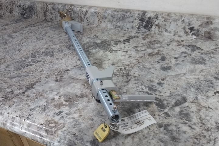 3M DBI-Sala 2108407 2-1/2 to 18 In Flange Width 310 Lb Cap Fixed Beam Anchor
