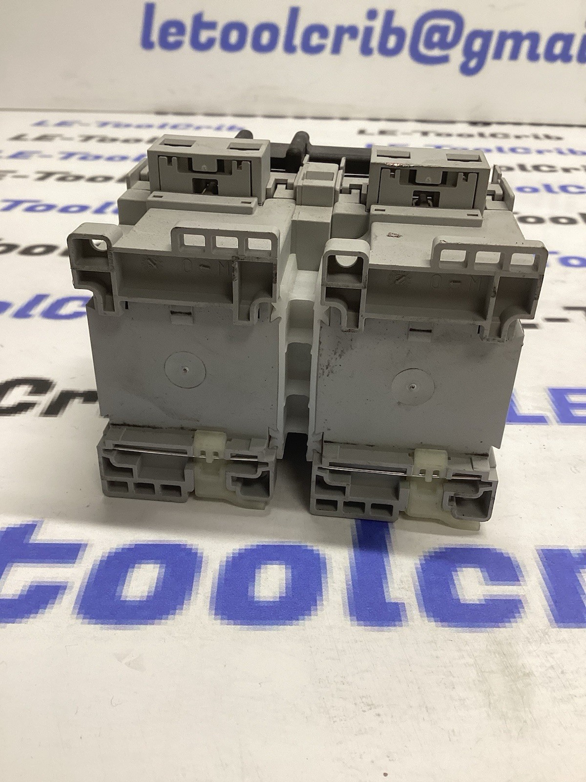 ALLEN-BRADLEY 104-C09EJ22 Ser B REVERSING CONTACTOR W/ 100-C09E*10 Ser A I-931