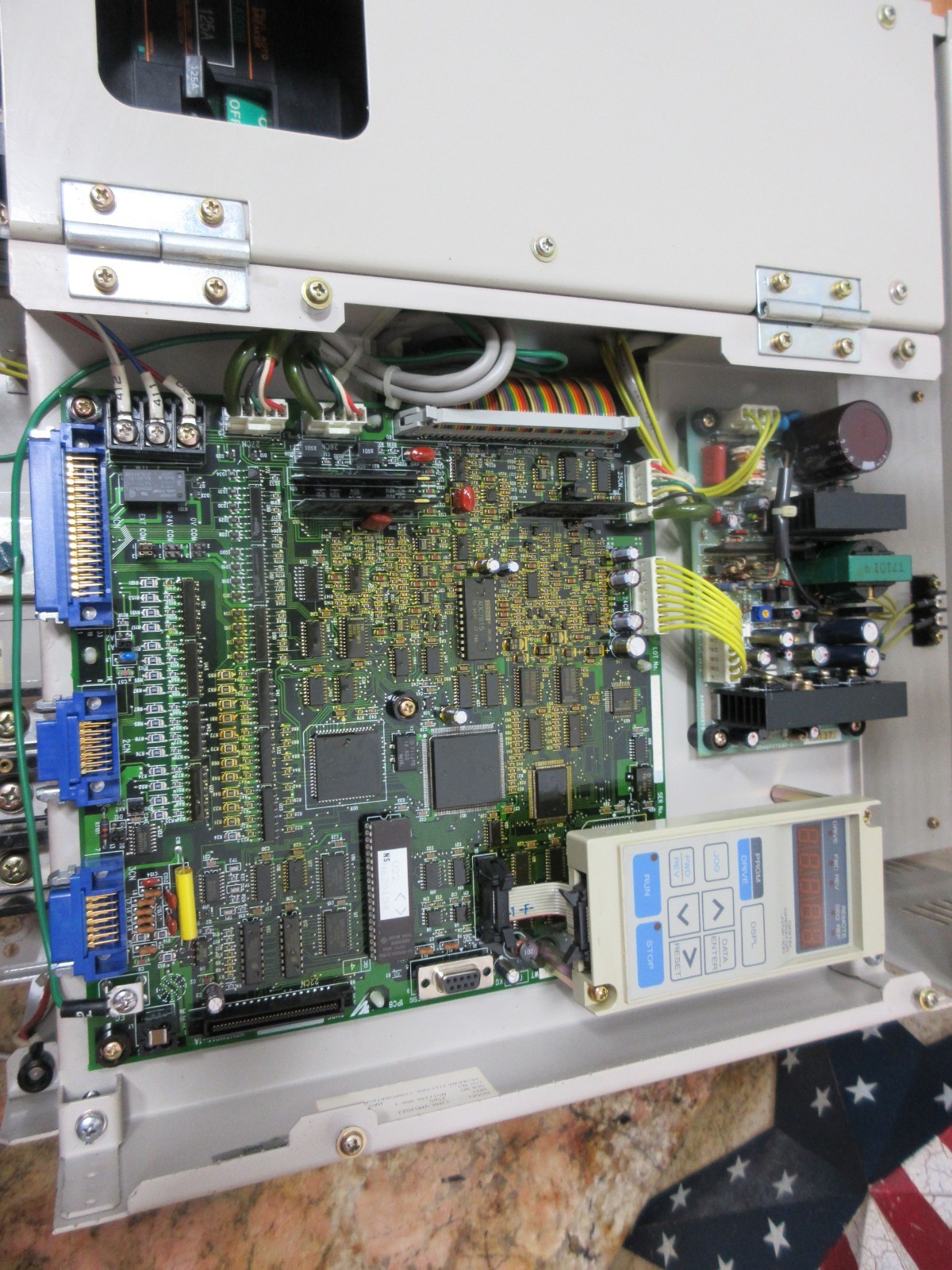 YASKAWA CIMR-VMS2022 YPHT11014-1A AVR000379 YPCT21104-1-0 3546P07530-B DRIVE