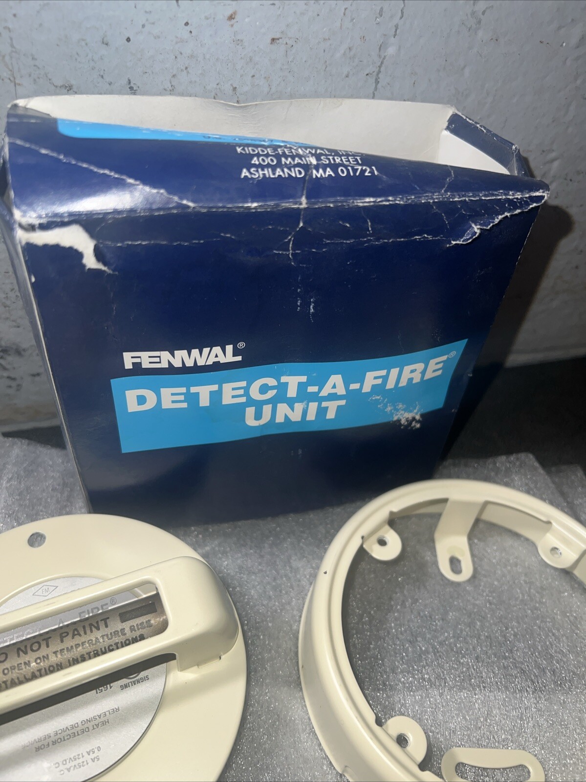 Fenwal 12-A27020-001 Heat Detector Kidde Detect-a-Fire Unit 140 Degrees F