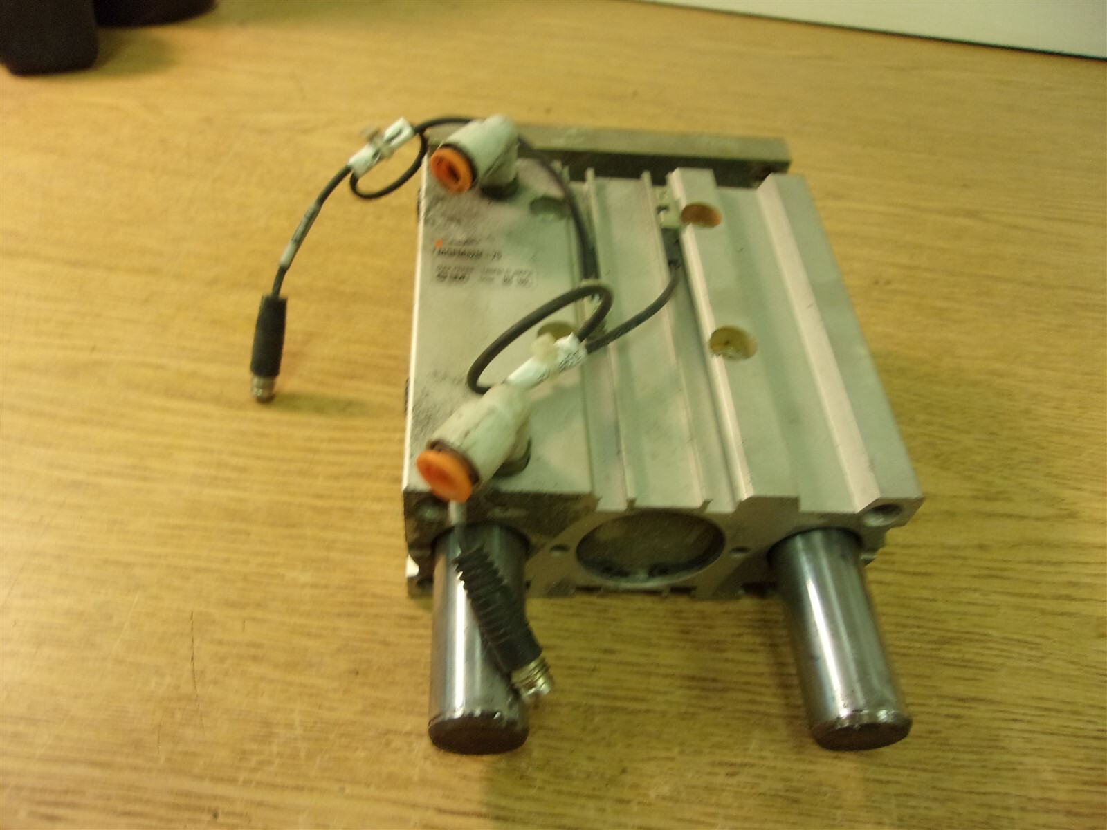 SMC MGPM32N-75 Pneumatic Slide Cylinder 145 psi *FREE SHIPPING*