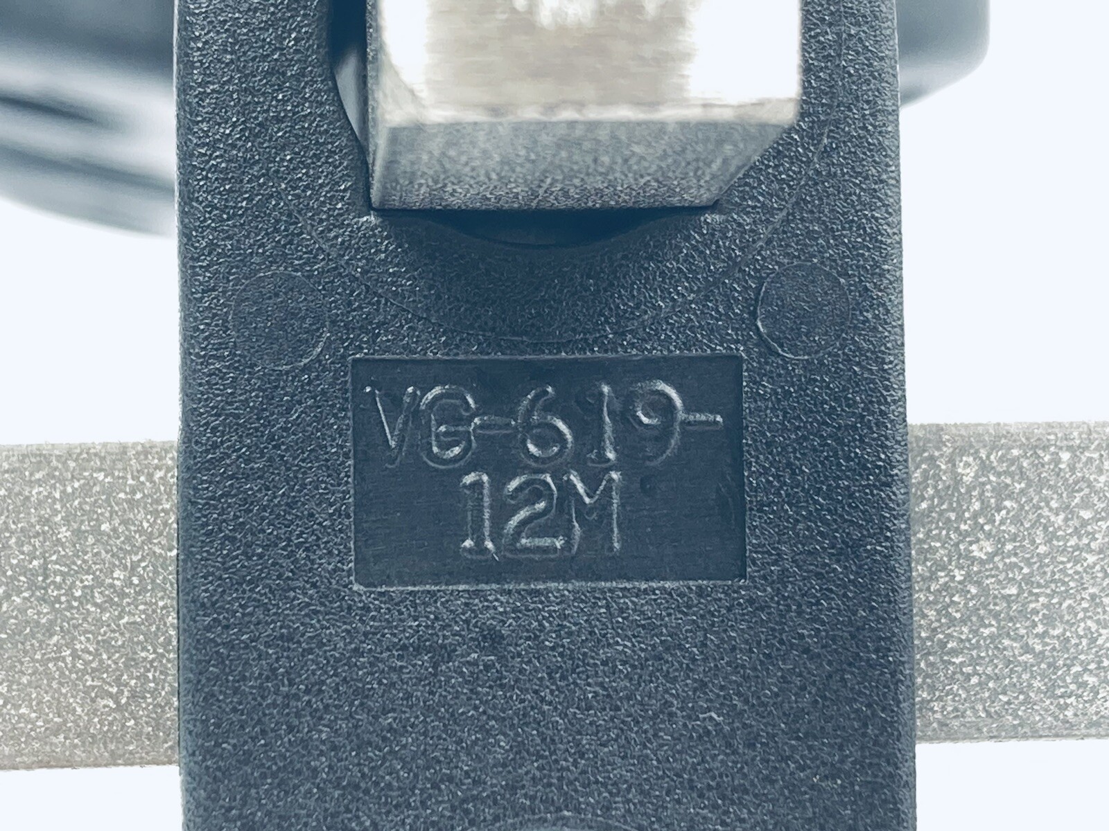 UNUSED VALU GUIDE VG-619-12M ROD CROSS BLOCK ASSEMBLY – INCLUDES 2 CROSS BLOCKS