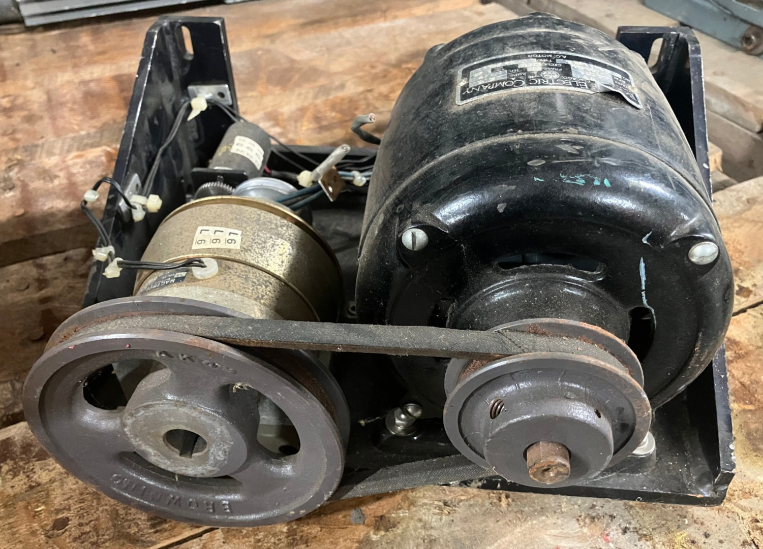 BODINE AC MOTOR NO. T 1887247 1/8 HP TYPE NSY 55 / MACTROL BELT DRIVE #WP2