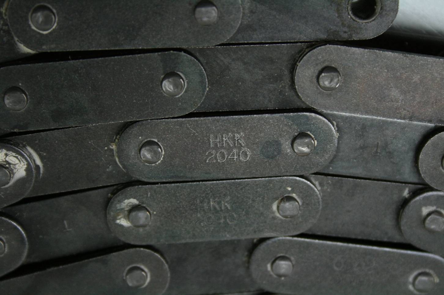 Unused HKK C2040 RIV Conveyor Roller Chain 1″ Pitch 186″ Long