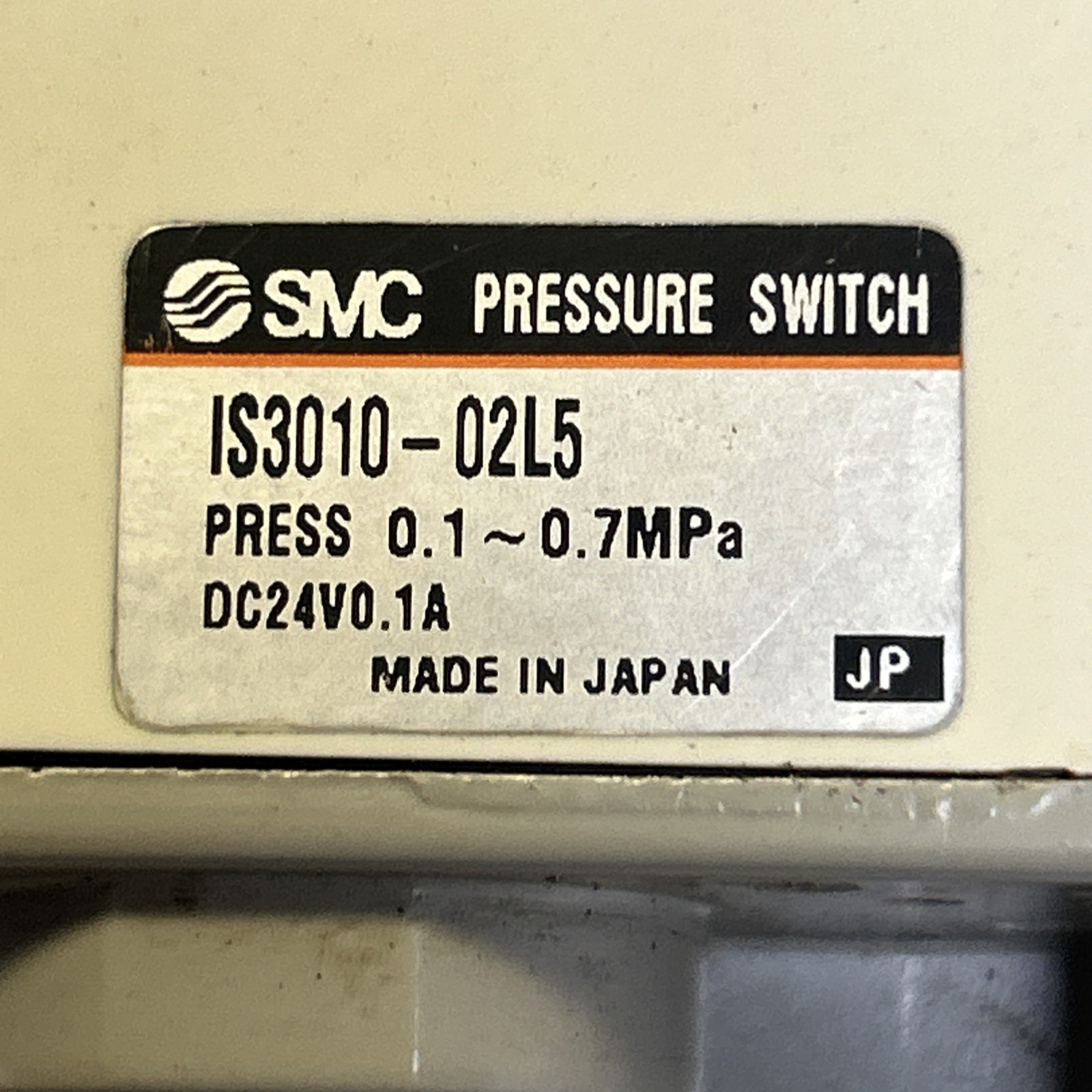 SMC,IS3010-02L5,PNEUMATIC PRESSURE SWITCH LOT OF 13