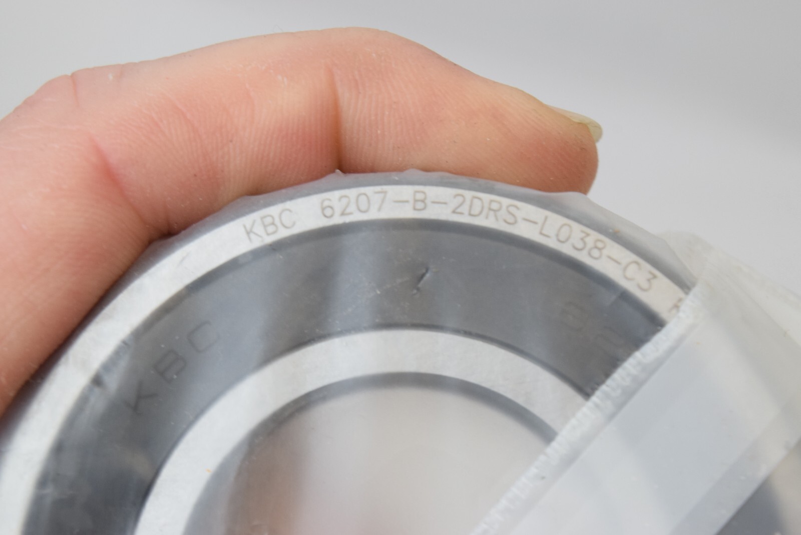 KBC 6207B2DRSL038C3 radial/deep groove ball bearing 35 mm ID, 72 mm OD, 17 mm W
