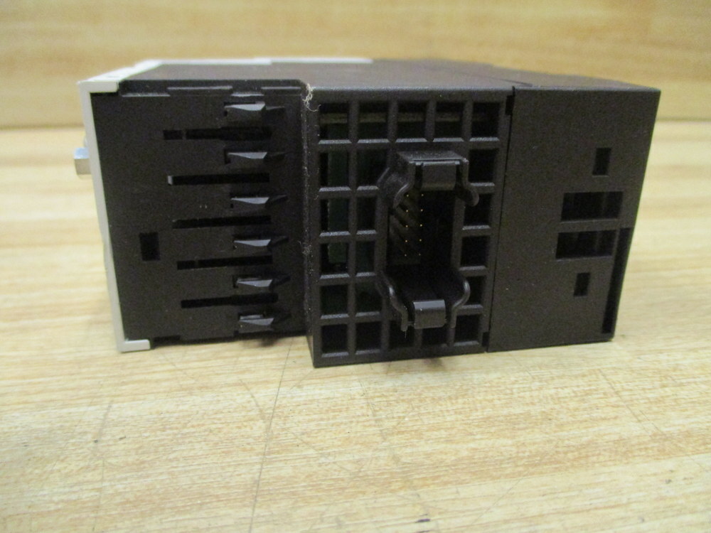 Siemens 3UF7000-1AU00-0 Motor Control W/O Bottom Terminals