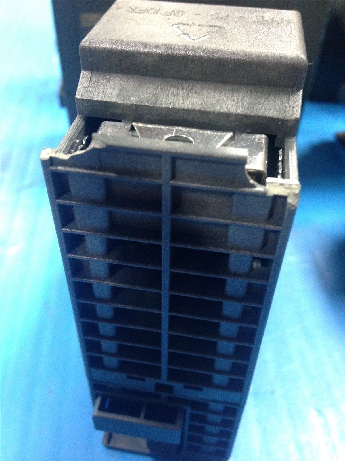 USED LOT OF 6 SIEMENS 6ES7 321-1BH02-0AA0 DAMAGED DURING REMOVAL (D5)