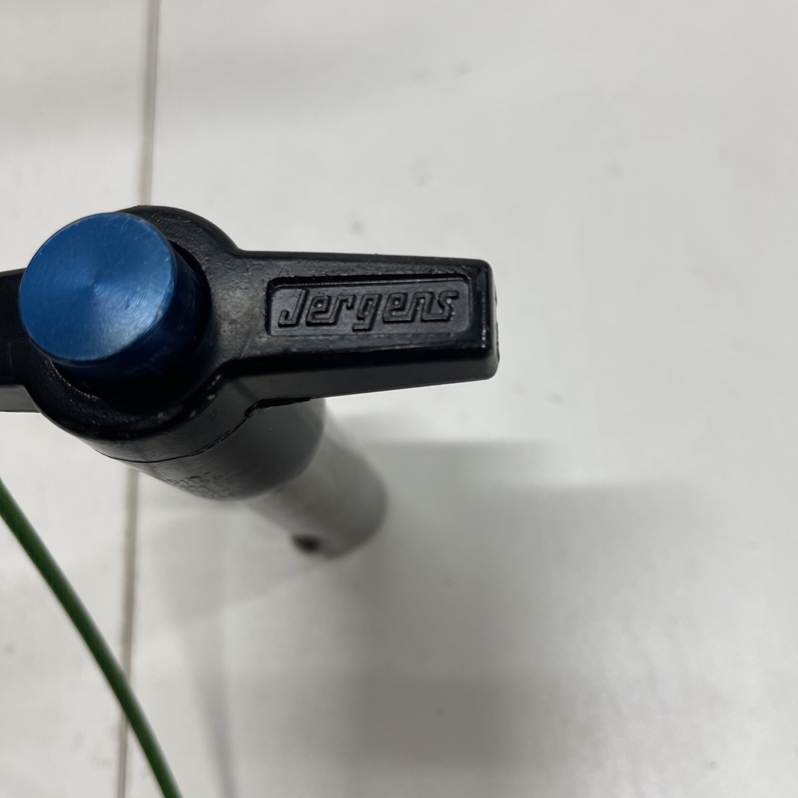 Jergens 801166 KLP 1” T-Handle Push Button Release Pin. Excellent Condition
