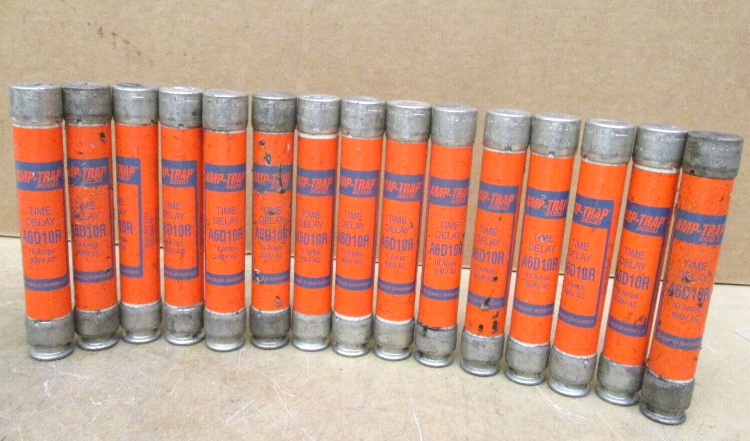 Amp Trap 2000 A6D10R 10 Amp Class RK1 Fuse Lot of 15 Pieces 48208NADC