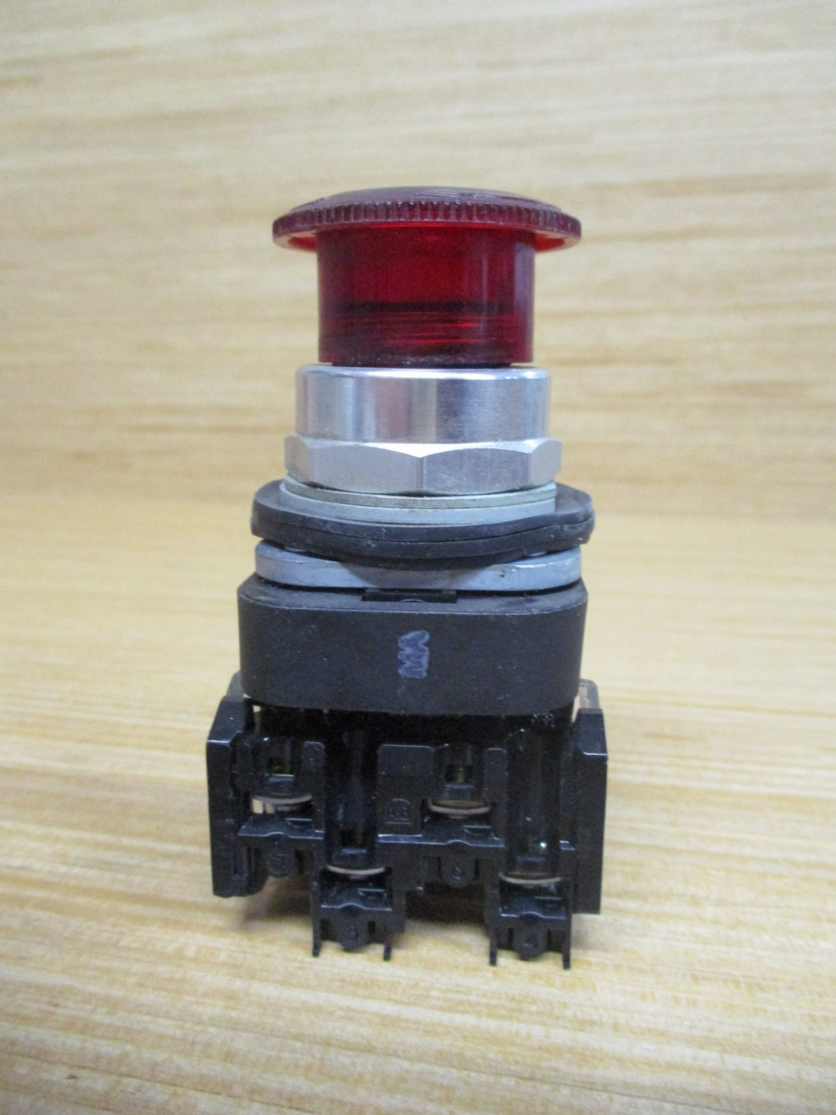 Allen Bradley 800TC-FXTQ24RA1 Push Pull Switch (Pack of 3)