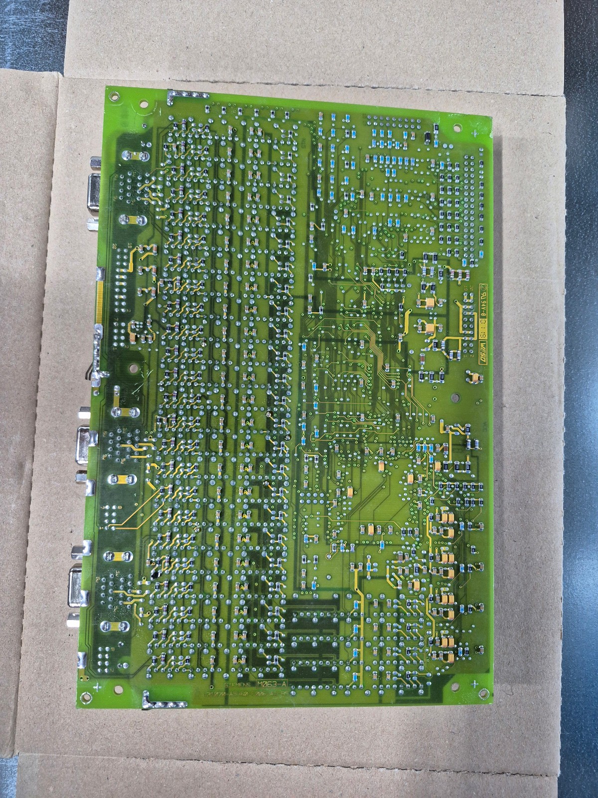 Siemens J31070-A5460-F006-A1-85
