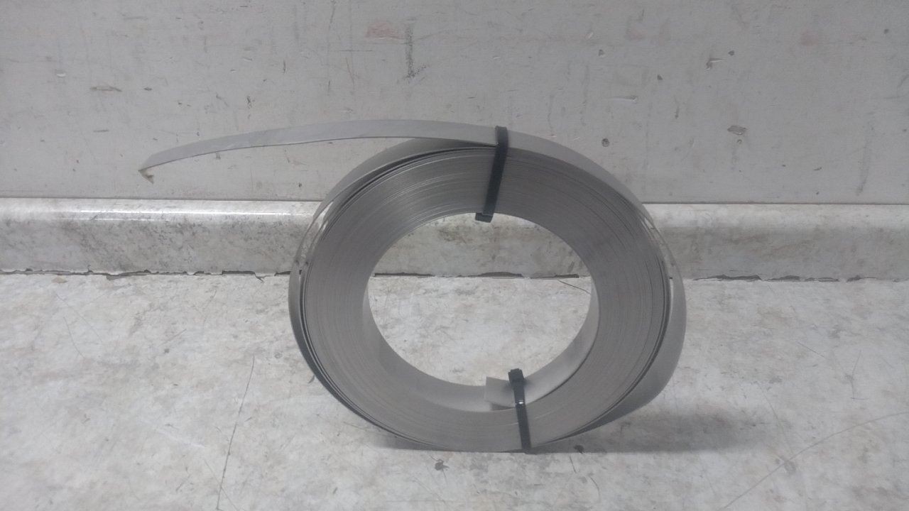 Aluma-Form 1/4-201-SSB-100 1-1/4 in W 100 Ft Length Stainless Steel Pole Band