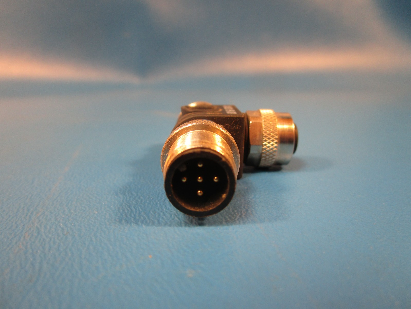 ESCHA 8011661/3334101, M12 Tee Connector, 60V, 2-M12 FEM, 1-M12 5 Pole Male