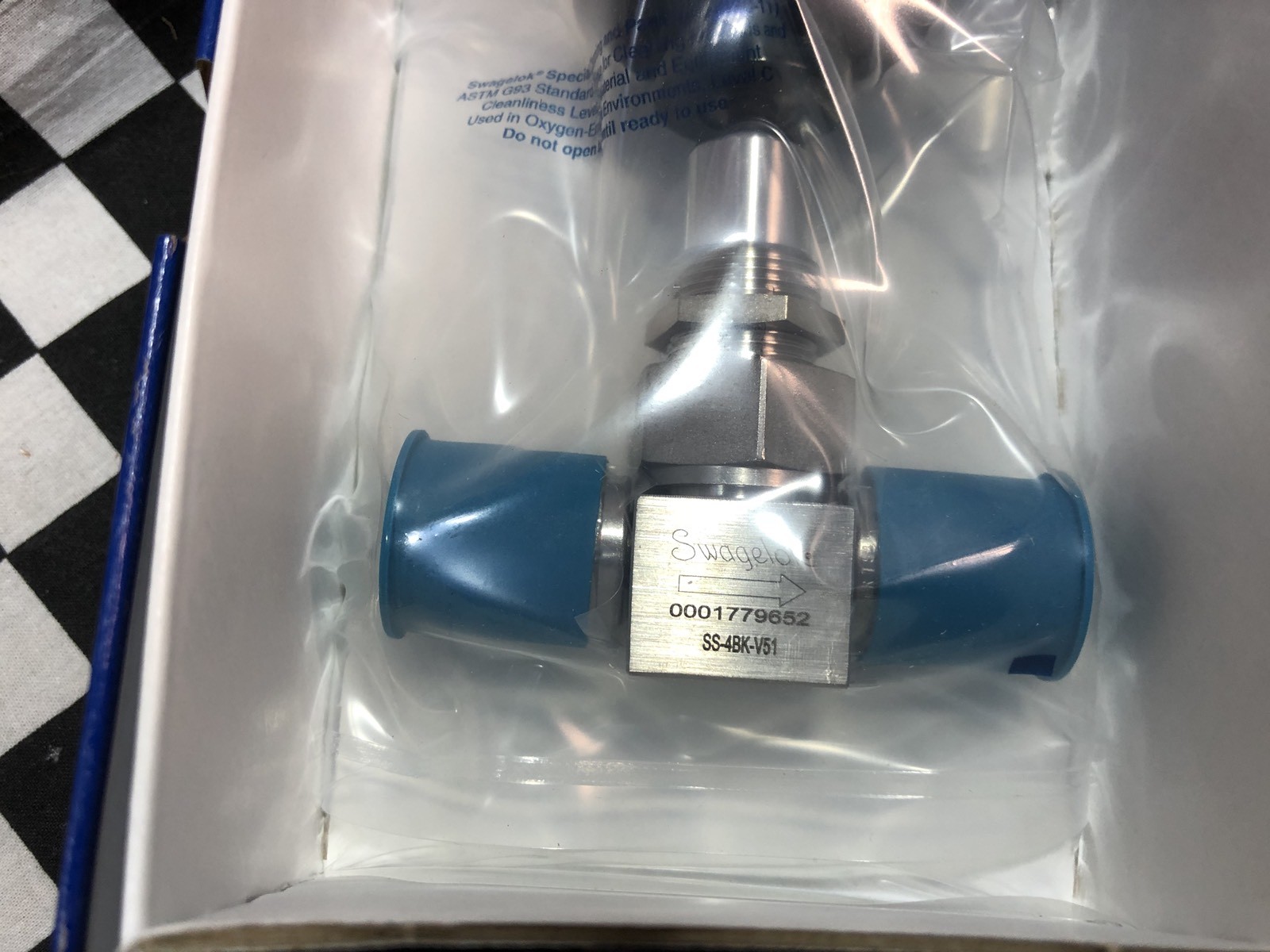 SWAGELOK Bellows Sealed Valve 1/4″ FVCR, SS-4BK-V51, SHIPSAMEDAY #139P7