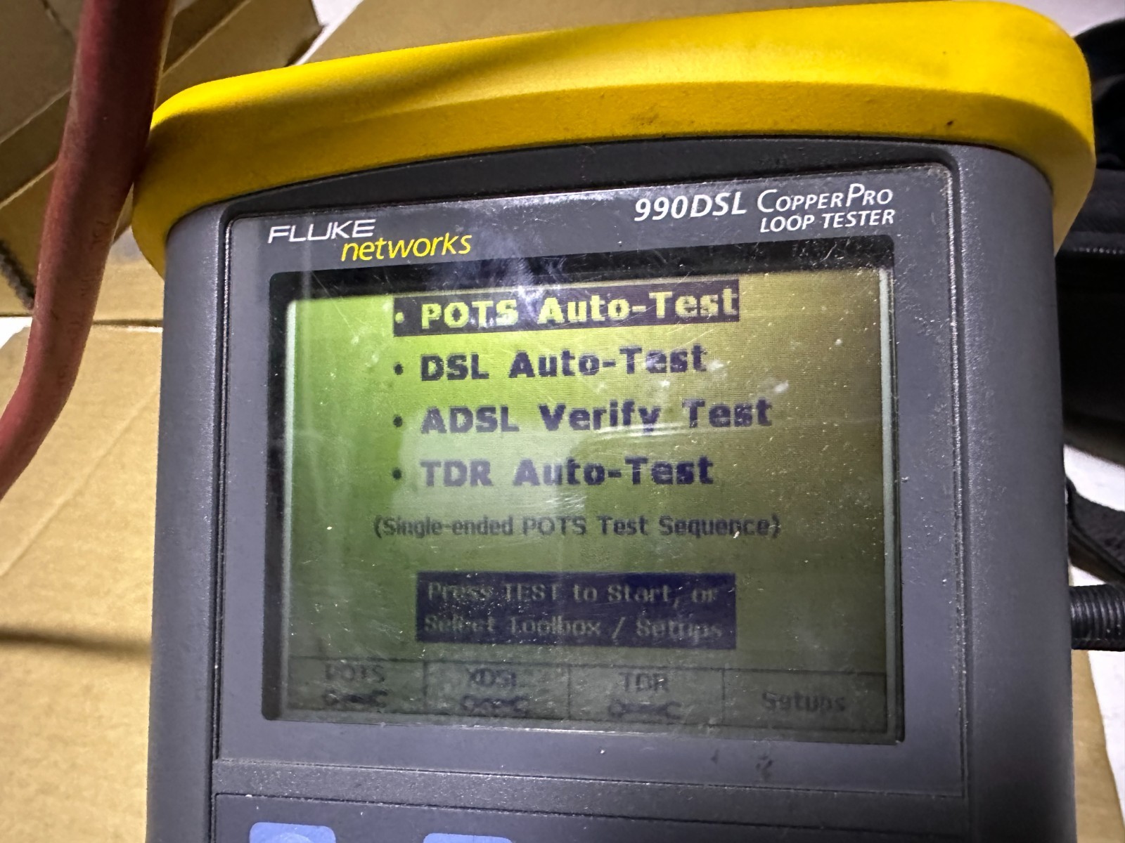 FLUKE 990DSL WITH CASE WIRES POWERS ON