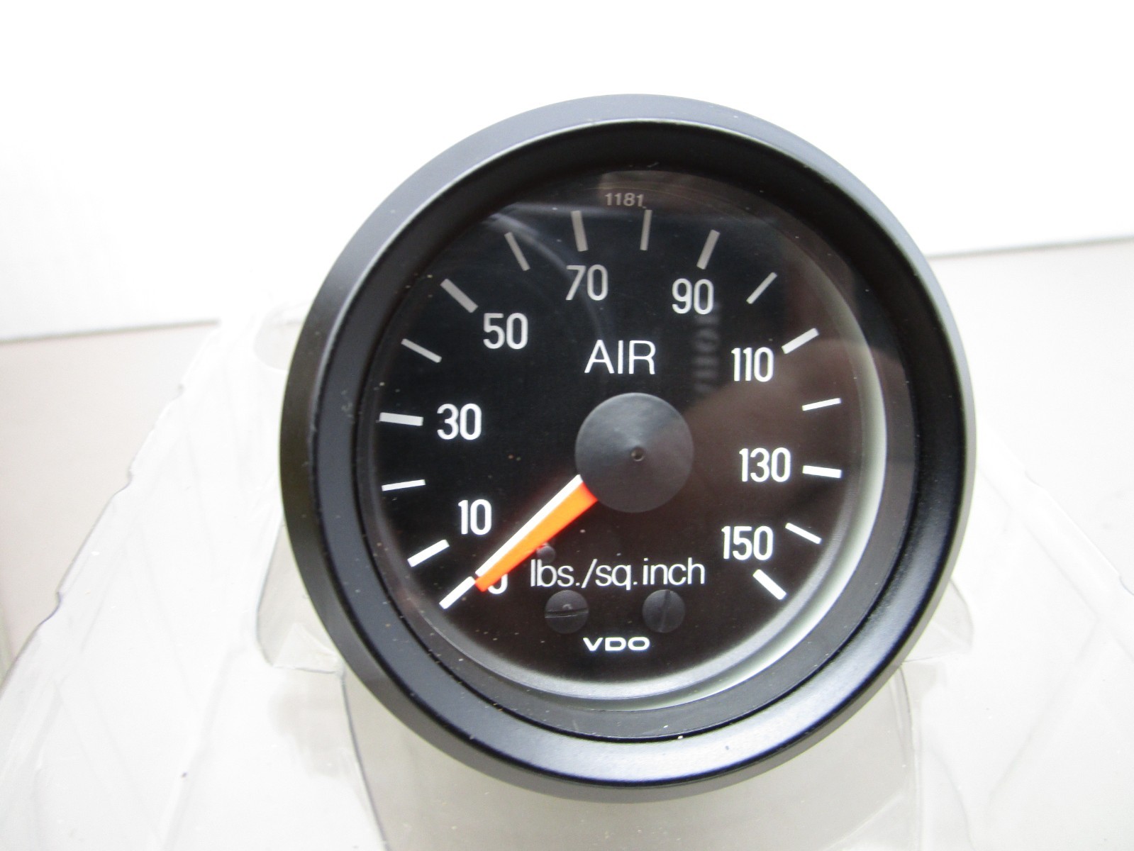 VDO 1-122-001-135D 2″ Dual Air Pressure Gauge 150PSI