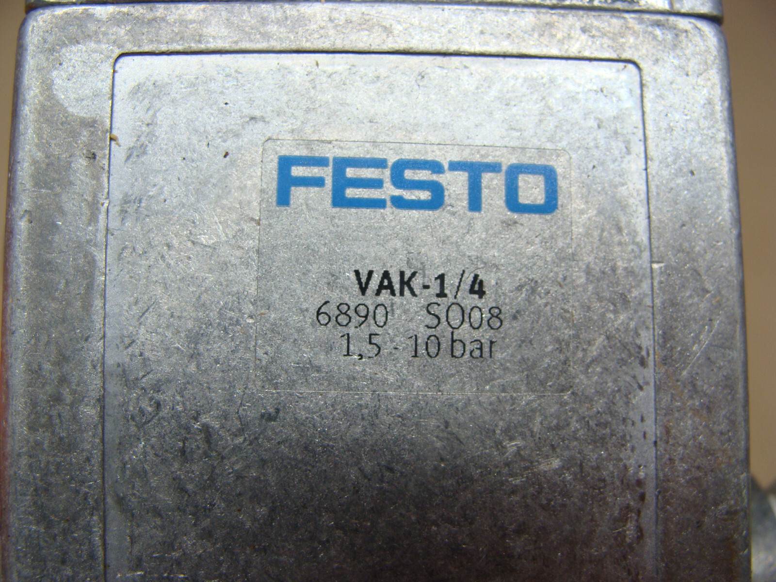 FESTO VAK-1/4 6890 VACUUM GENERATOR 1.5-10 BAR WITH 2316 U-1/4 EXHAUST FILTER