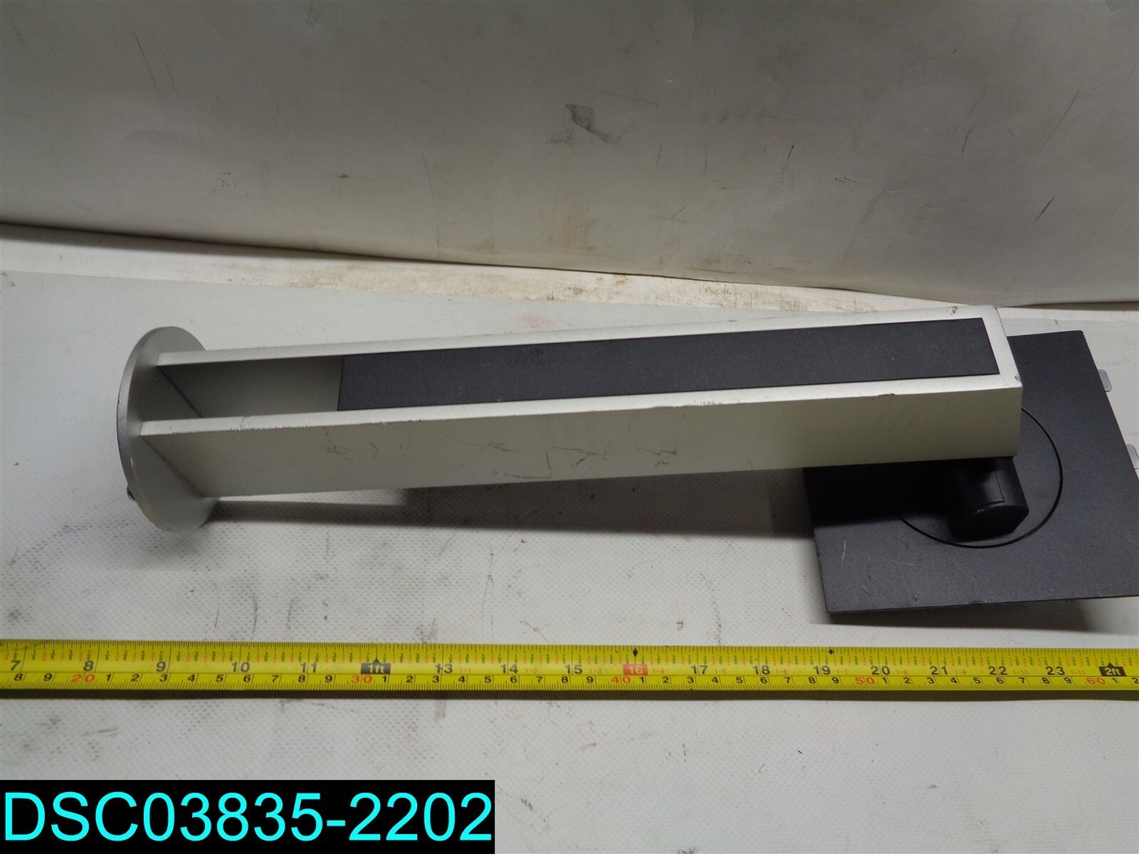 E23/E24 G4 P/N: 760.0670B.0001 MONITOR STAND