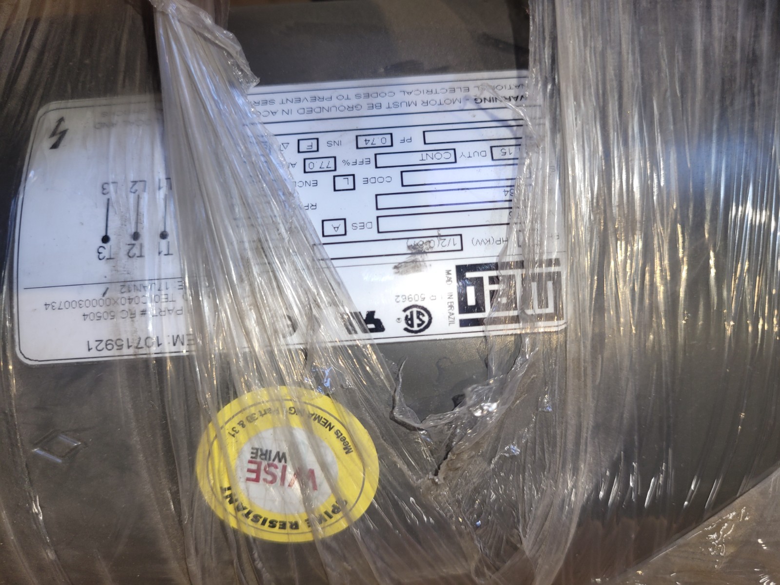 WEG Motor 10715921 1/2 HP04PB56C -575 V60Hz, Mounting B34R(D), 3 Phase