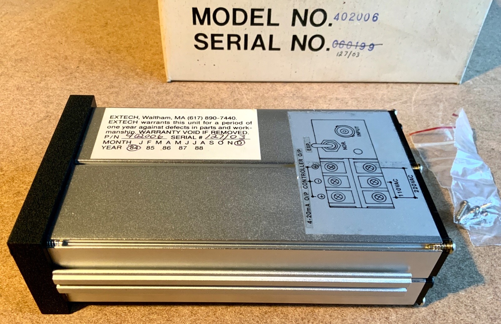 EXTECH Digital pH Transmitter Model 402006 1984