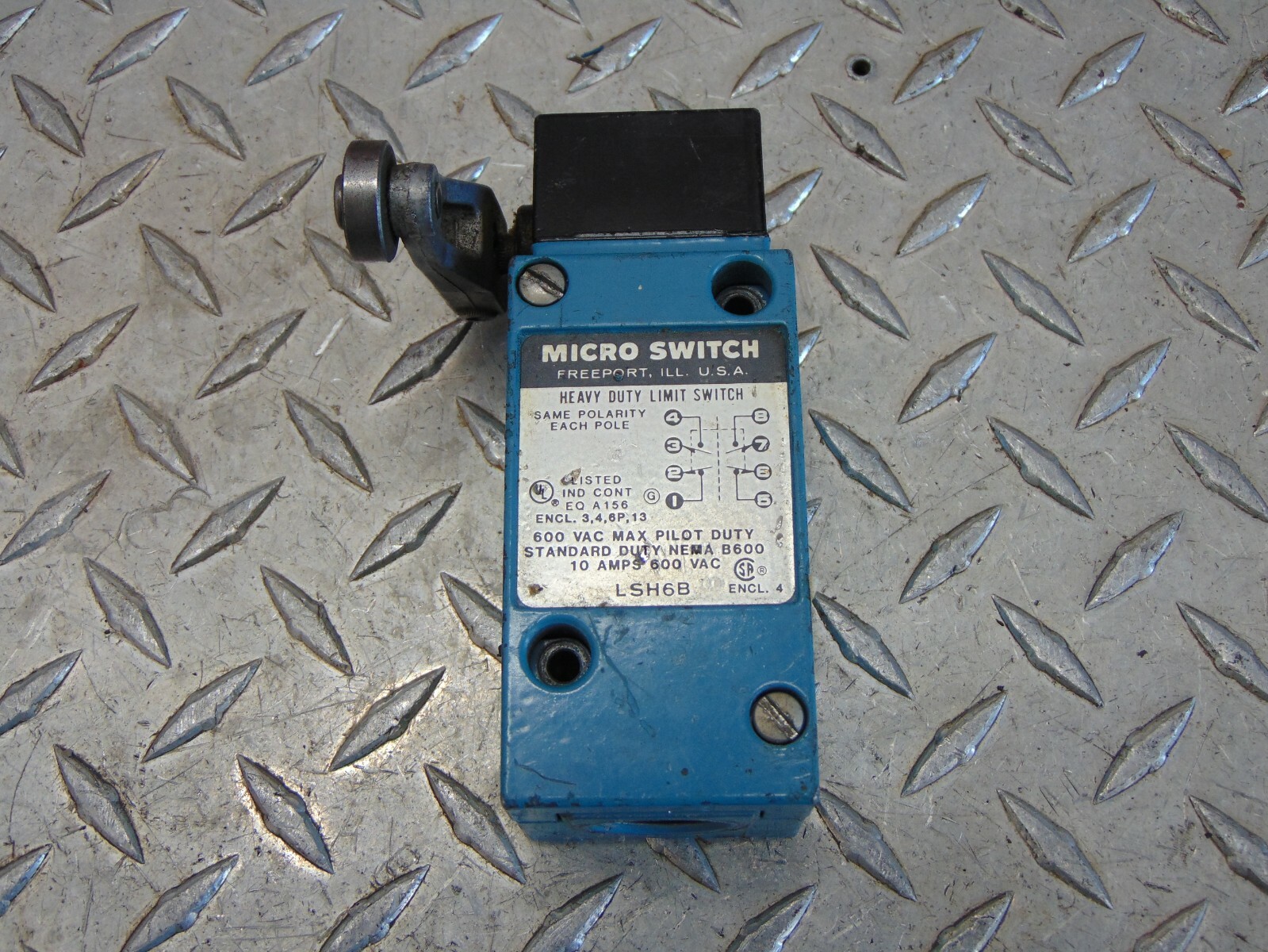 MICRO SWITCH LSH6B LIMIT SWITCH with LSZ1H ROLLER OPERATOR HEAD