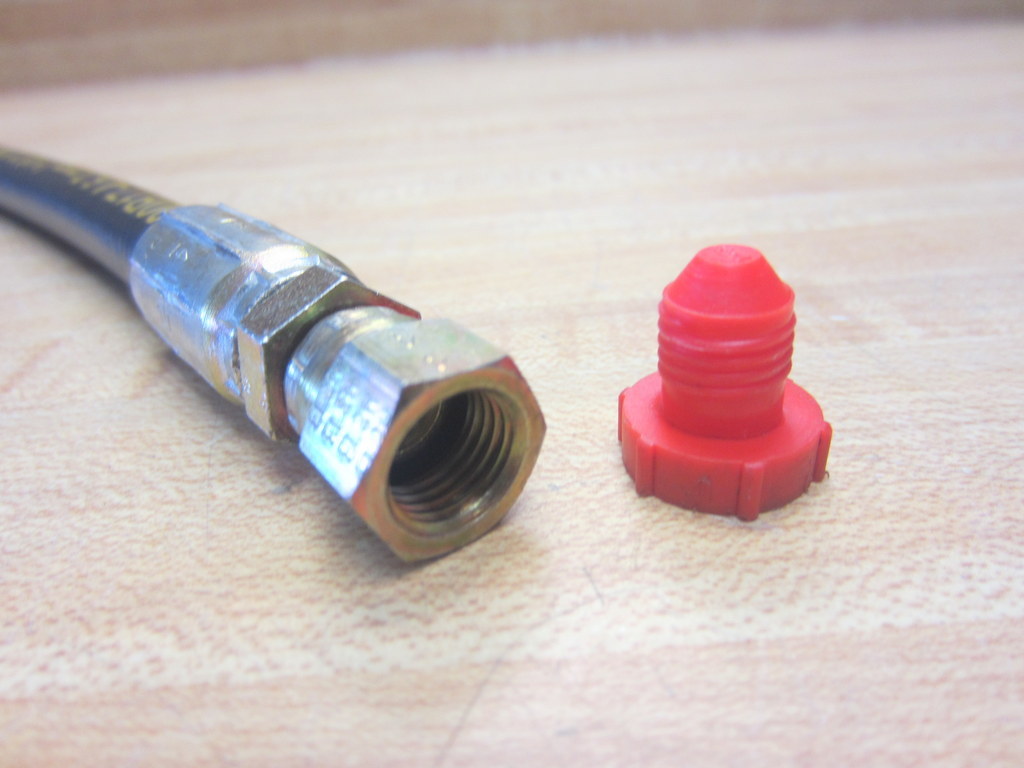 Parker 1-1Q03 Hose 1/8″ NPT x 1/4″ NPT x 15-1/2″ Long