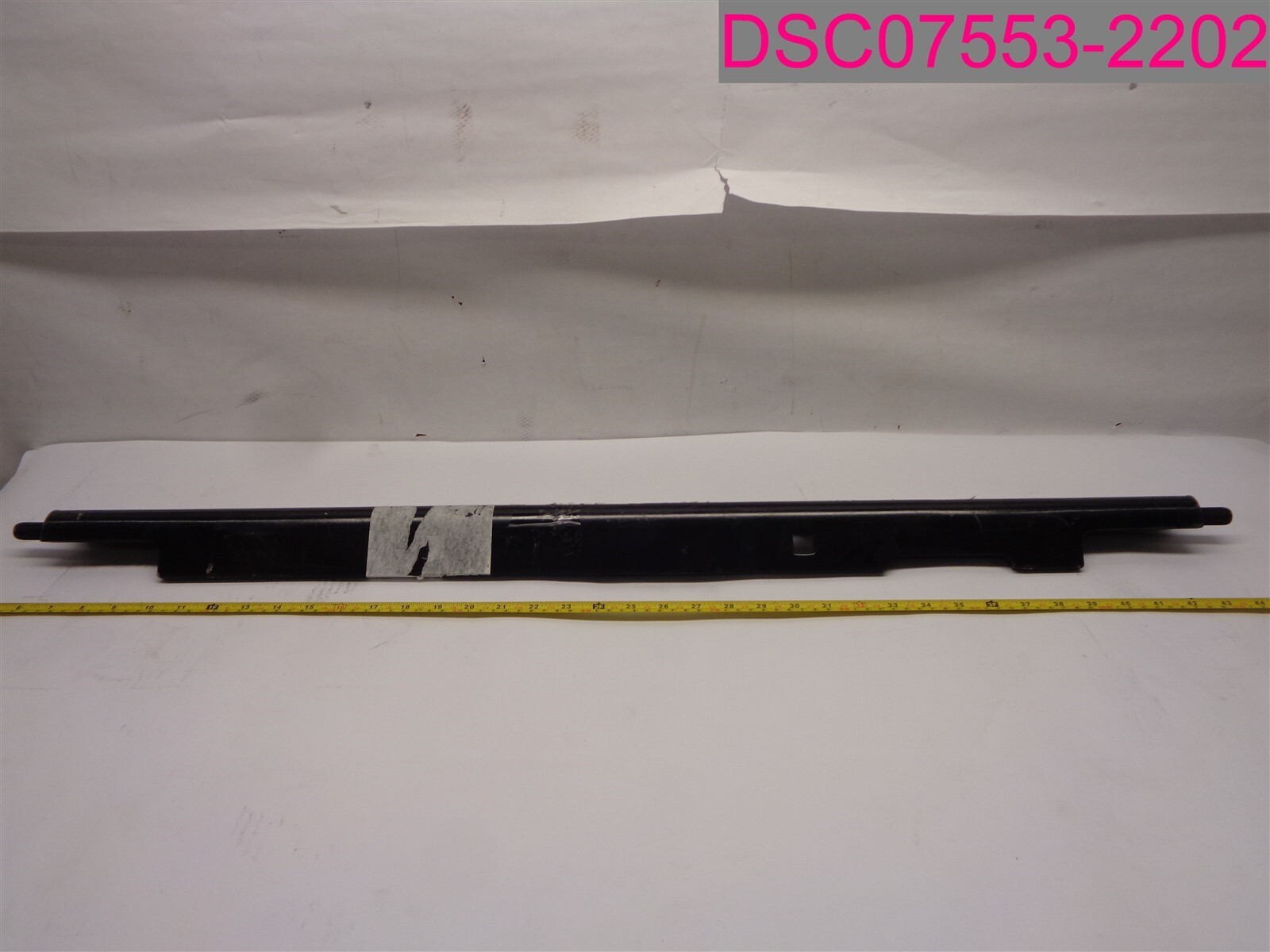 B22121, Black Metal 34-1/4″L x 2-1/2″ x 2-1/2″, 9/16″ Thread