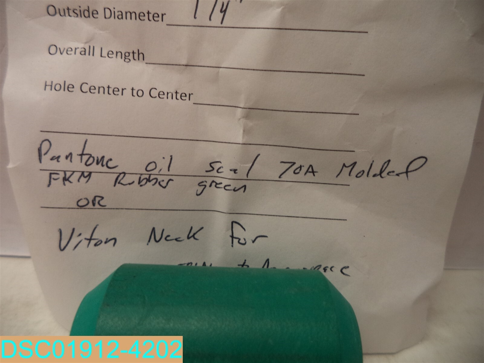Qty = 8: Pantone Green Color Oil Seals 70A Molded FKM Rubber Collar