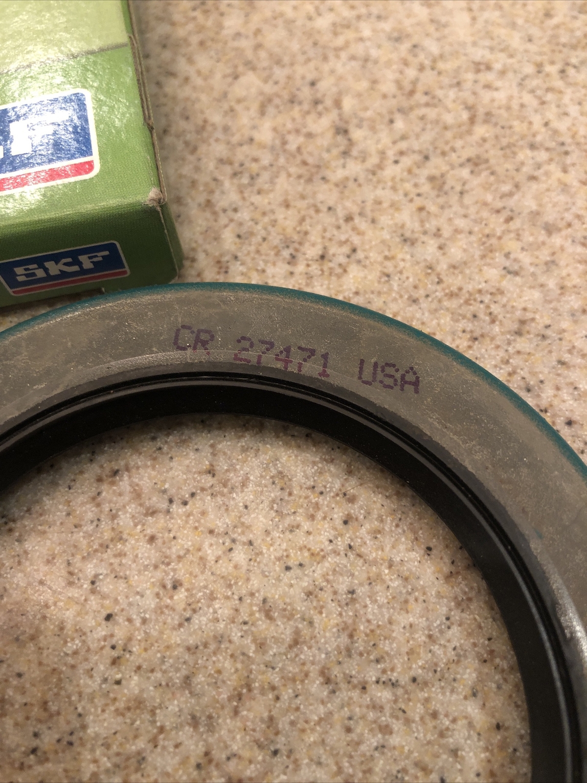 SKF Oil Seal 27471, Joint Radial Seal.
